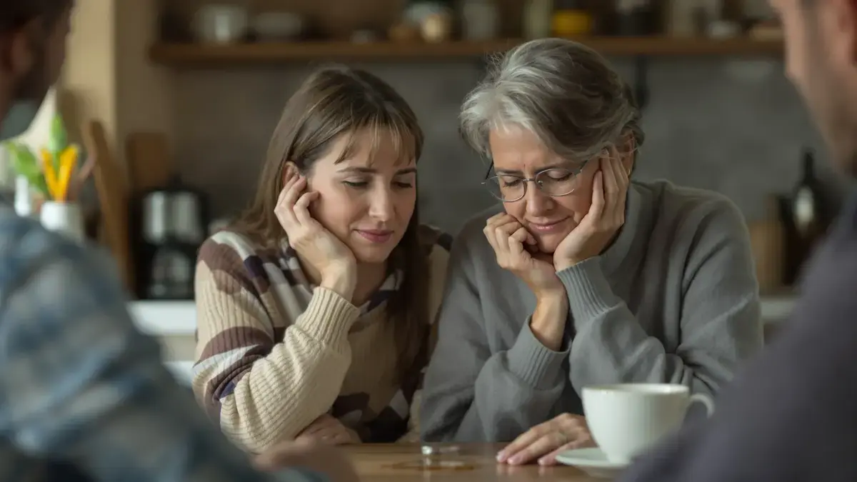 Gli esperti concordano sul fatto che scusarsi per banalità può danneggiare l’autostima un rischio che molti sottovalutano con l’età